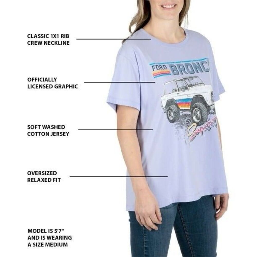 Licensed Women's Relaxed Fit Vehicles Graphic Short Sleeve Tee Size L - Picture 10 of 11